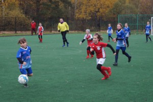 Футбол среди девочек